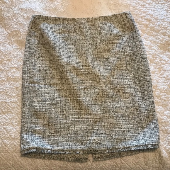 Beautiful Calvin Klein black, gray, black & white lined tweed midi skirt (12) - Picture 1 of 15